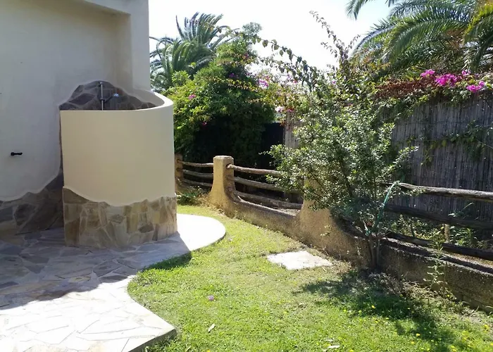 Con Giardino A Due Passi Dal Mare Nyaraló